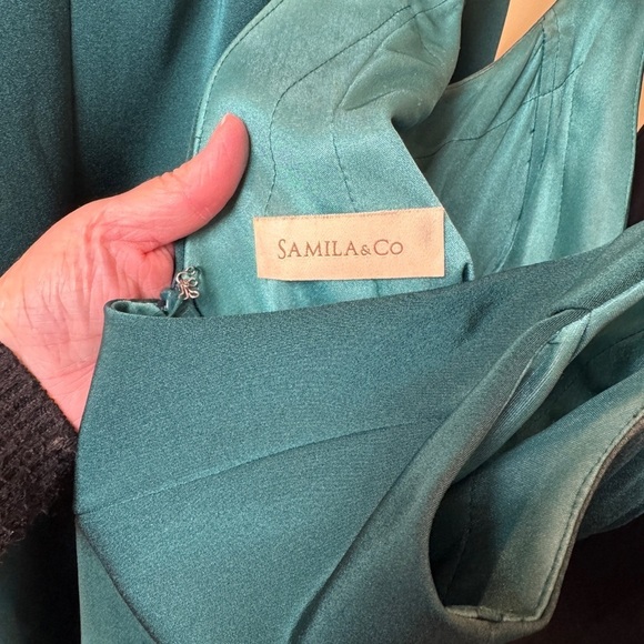 Samila & Company Emerald Green Gown – Size - 4 - Picture 10 of 12